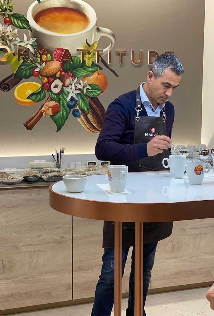 IL CAFFE E COME UN ATTIMO FUGGENTE 02 IL CAFFE E COME UN ATTIMO FUGGENTE 02